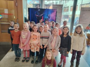 2. B Divadelní představení – Kdo neskáče, není holub