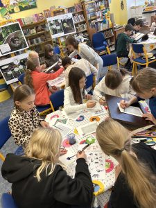 Iluminace a psaní v historii – Workshop s přednáškou ve školní knihovně