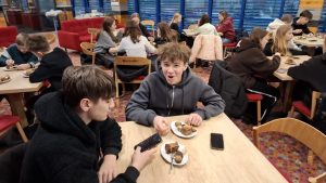 6.A a 8.B na exkurzi v Marlenka a.s.