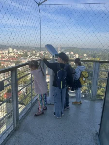 3. A poznává Ostravu z výšky i zblízka!